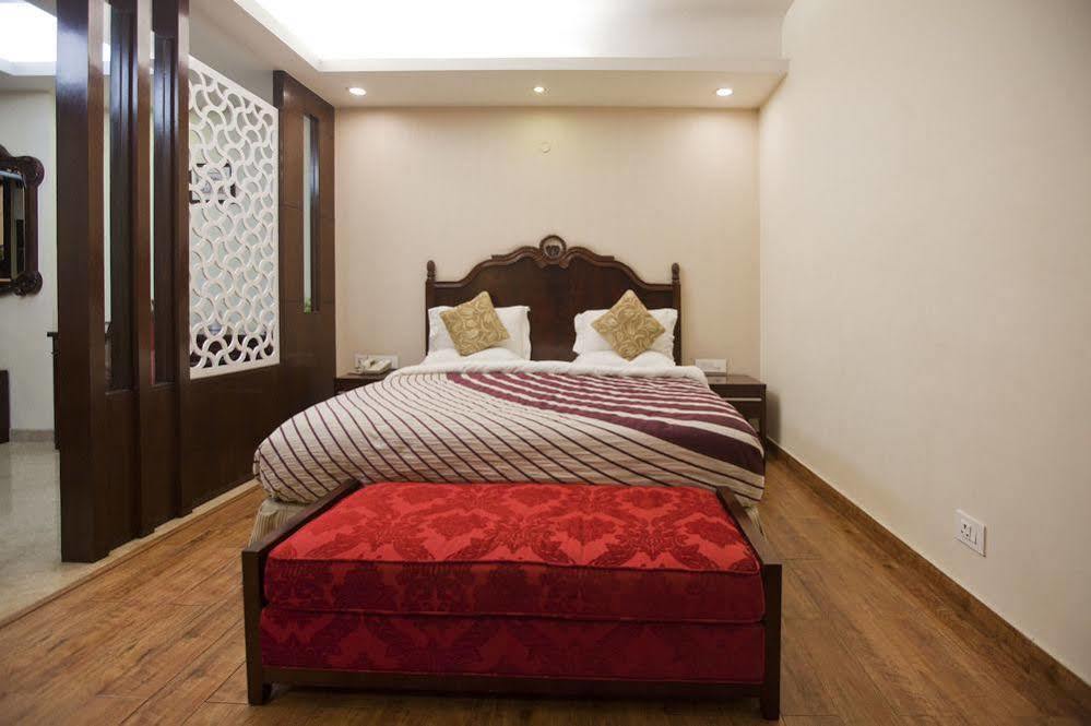 Hotel Oyo Premium Pitampura Nové Dillí Exteriér fotografie